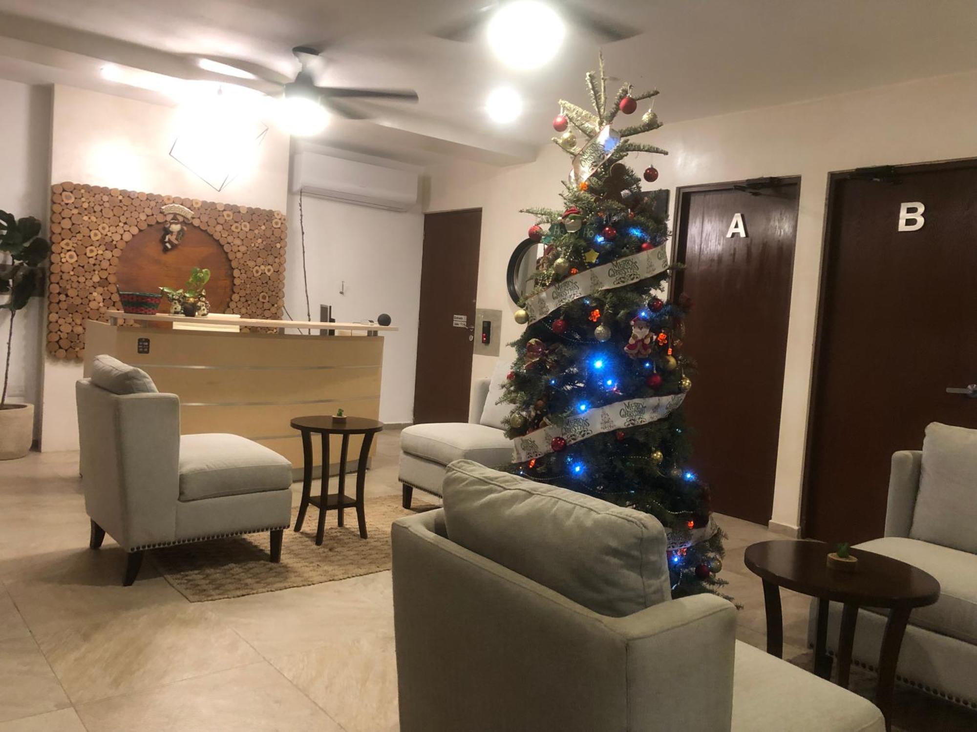 Hotel Reyvaj *